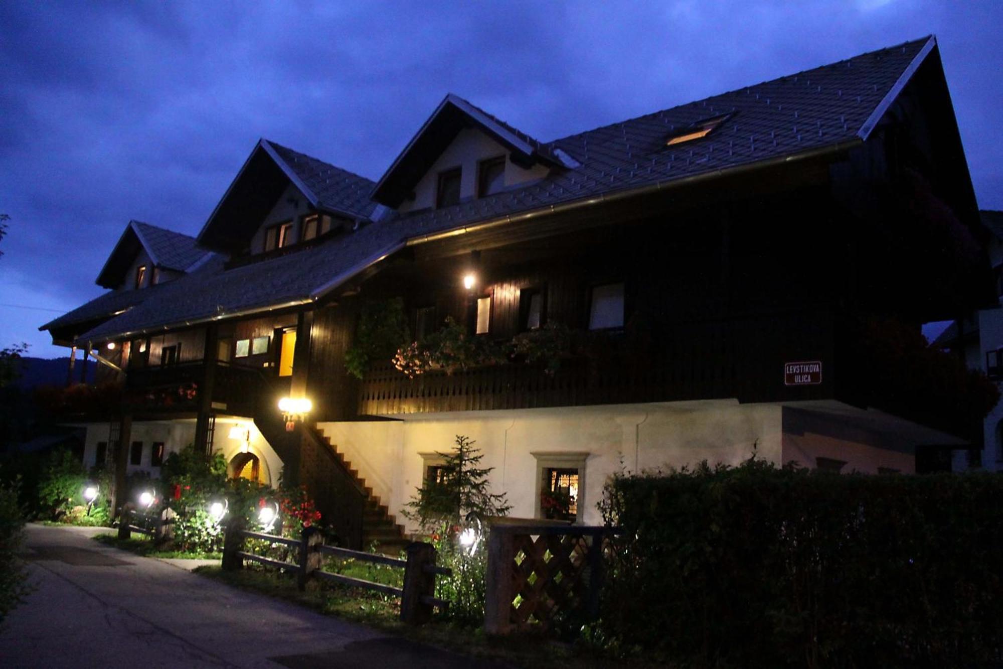 布莱德克拉斯卡旅馆住宿加早餐旅馆 外观 照片